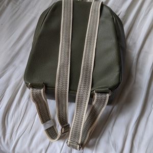 Cute L Thirty-One Backpack, Brand New